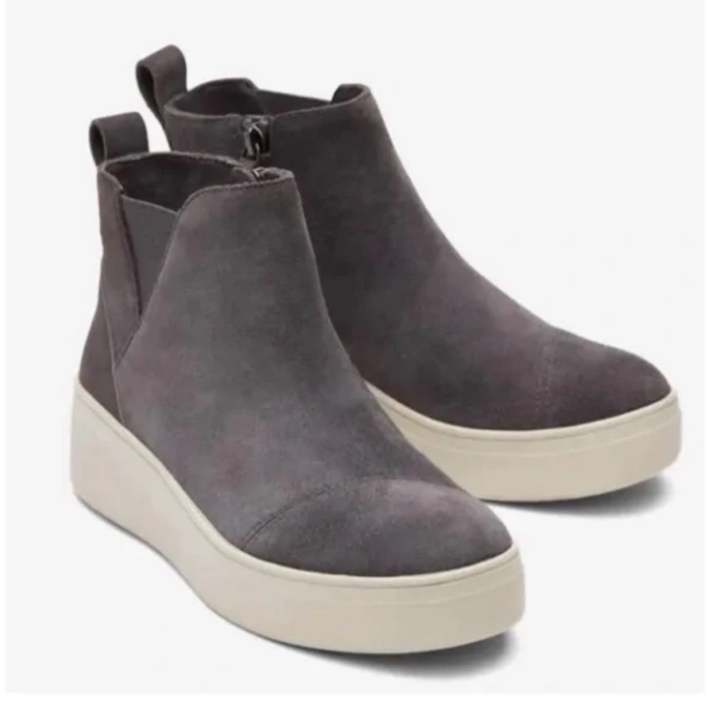 TOMs Jamie womans gray suede slip on wedge sneaker high top 8.5 - Picture 1 of 9
